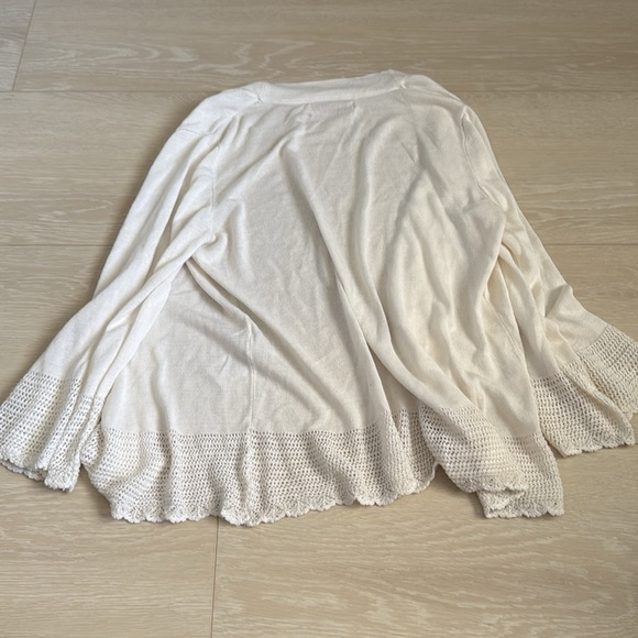3/$10 Indiska White Open-Front Cardigan - Picture 8 of 8